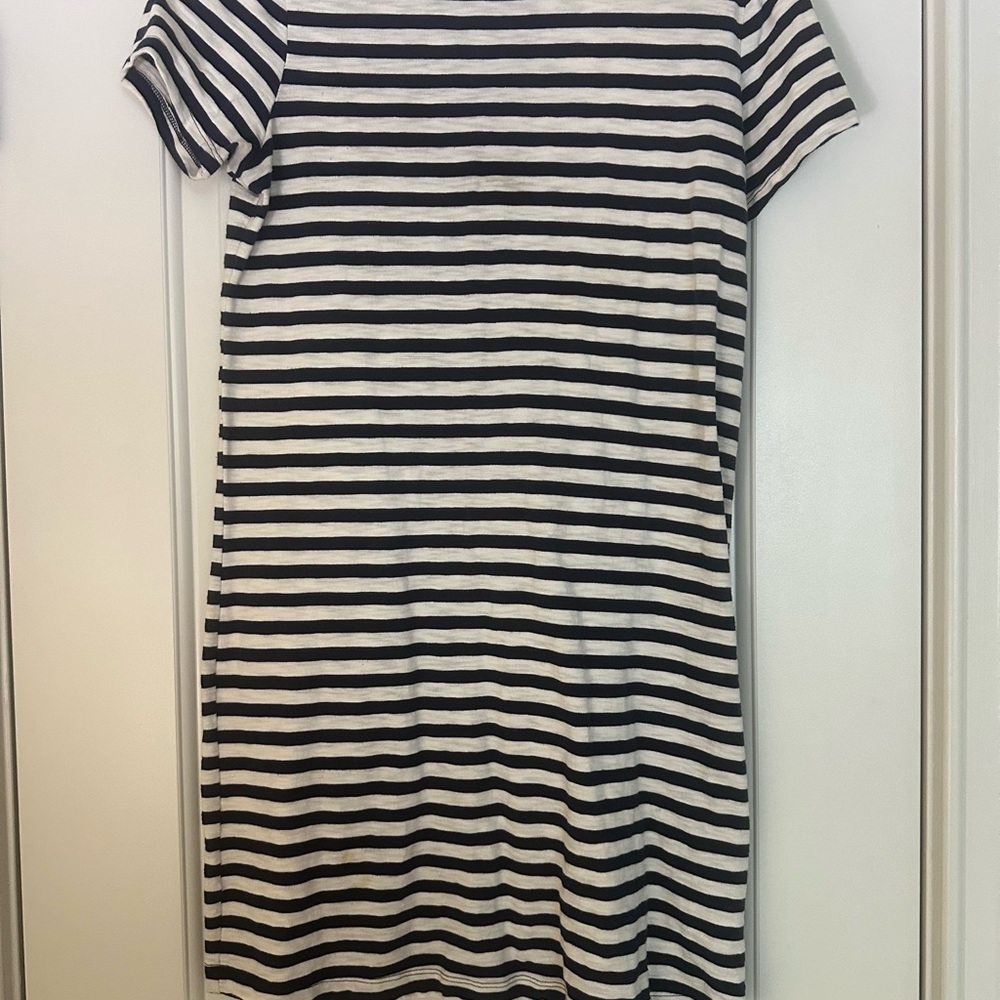 Old Navy Black and White Striped Dress